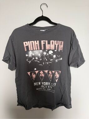 H&M Gray Pink Floyd Graphic Tee with Pink Print